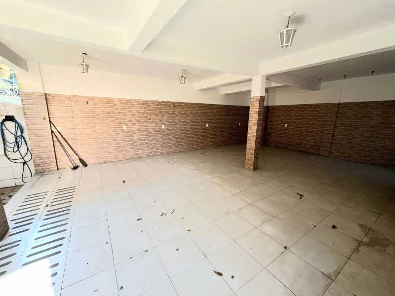 Casa de Condomínio à venda com 4 quartos, 303m² - Foto 4