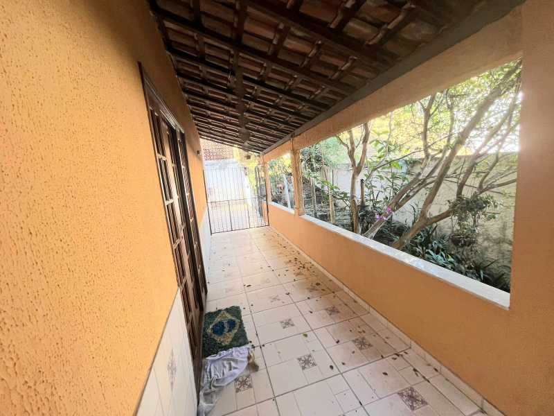 Casa de Condomínio à venda com 4 quartos, 303m² - Foto 10