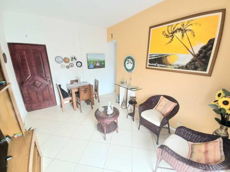 Apartamento à venda com 2 quartos, 57m² - Foto 2