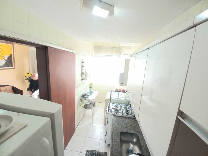 Apartamento à venda com 2 quartos, 57m² - Foto 9