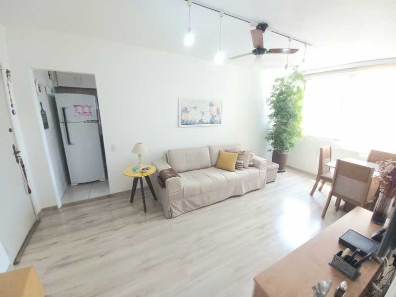 Apartamento à venda com 1 quarto, 47m² - Foto 5