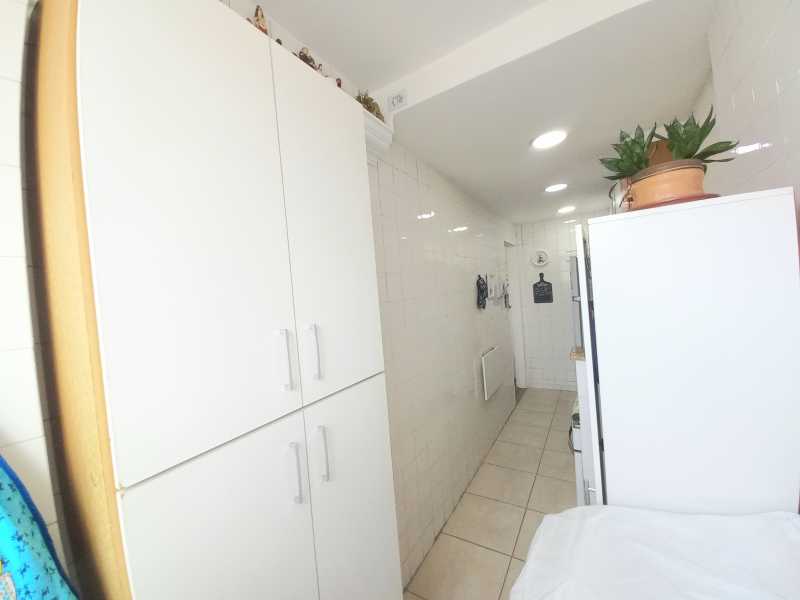 Apartamento à venda com 1 quarto, 47m² - Foto 12