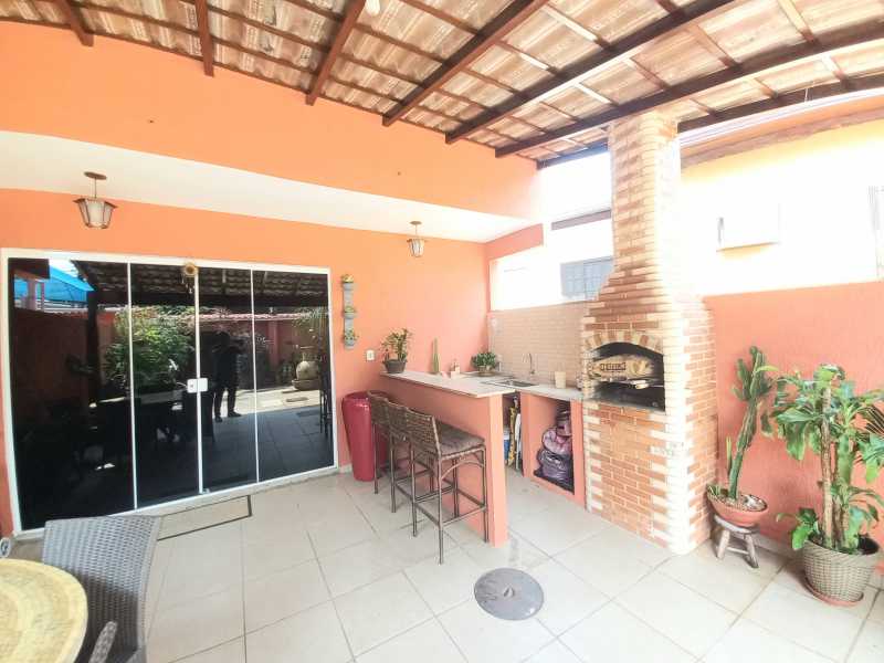 Casa à venda com 3 quartos, 96m² - Foto 4