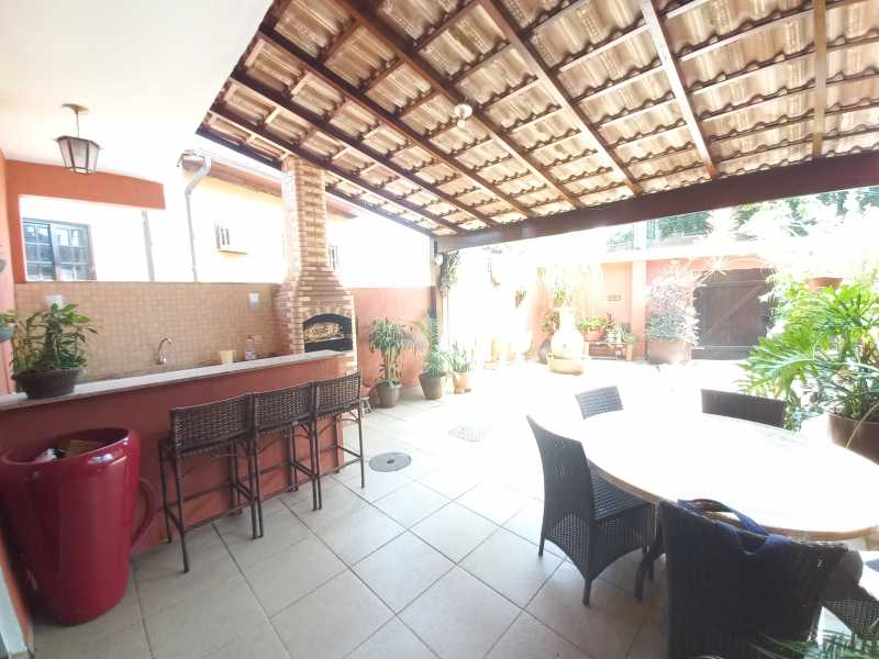 Casa à venda com 3 quartos, 96m² - Foto 6