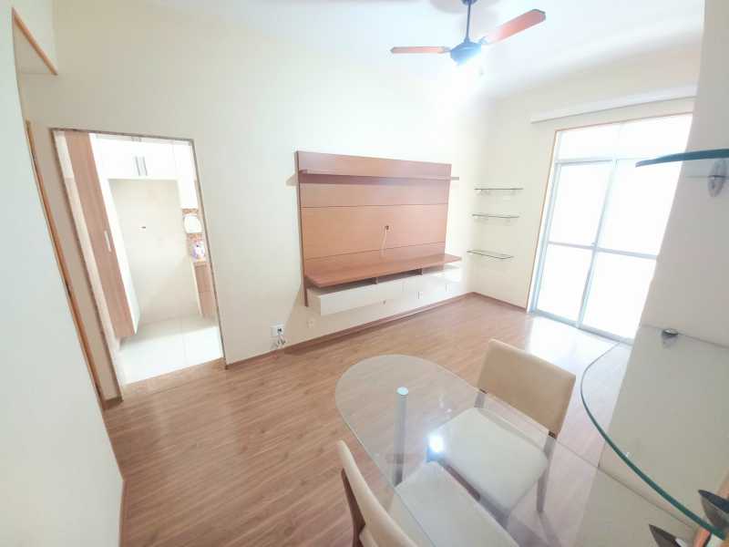 Apartamento à venda com 1 quarto, 50m² - Foto 3