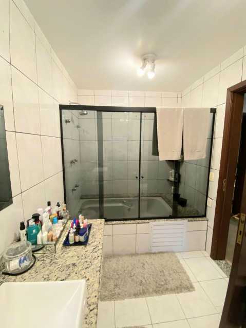 Casa de Condomínio à venda com 3 quartos, 250m² - Foto 16