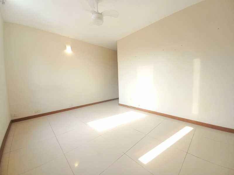 Apartamento à venda com 3 quartos, 56m² - Foto 3