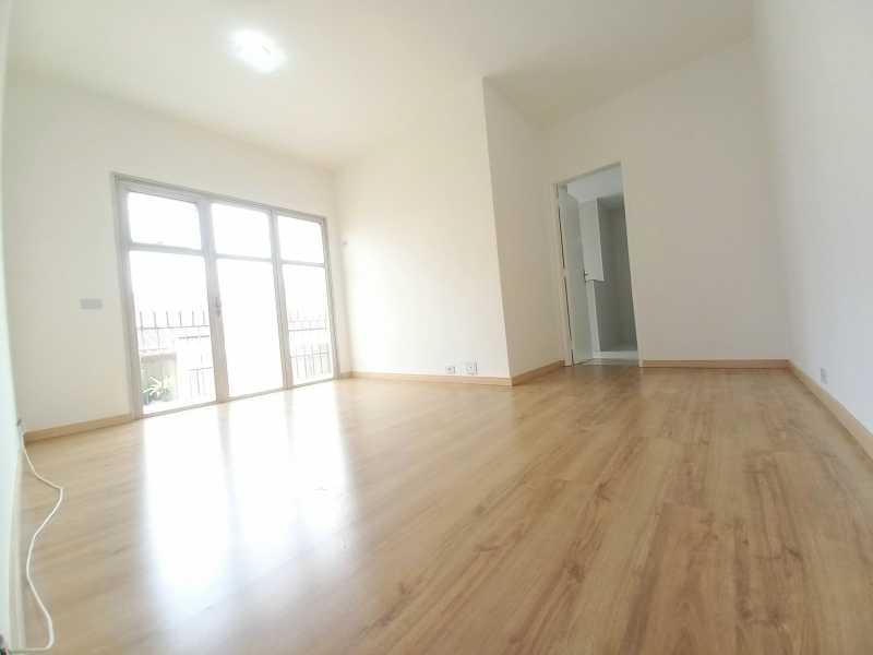 Apartamento à venda com 2 quartos, 75m² - Foto 1