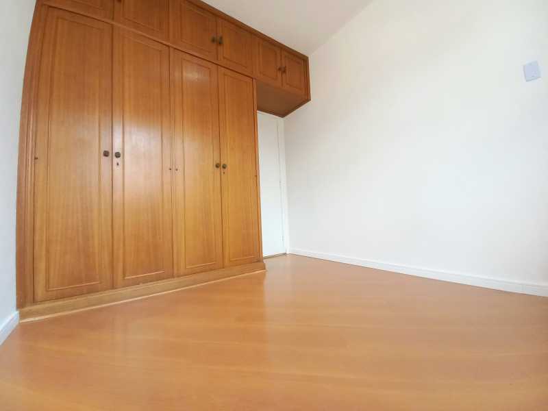 Apartamento à venda com 2 quartos, 75m² - Foto 9