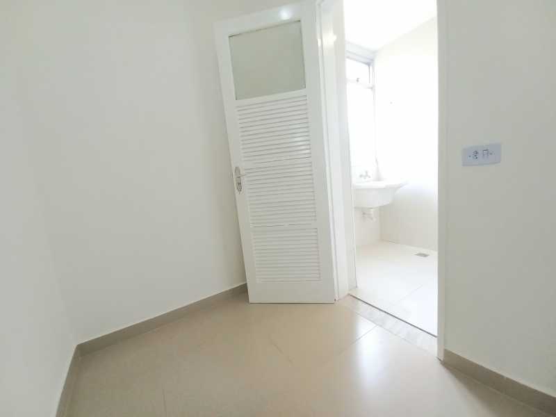 Apartamento à venda com 2 quartos, 75m² - Foto 23