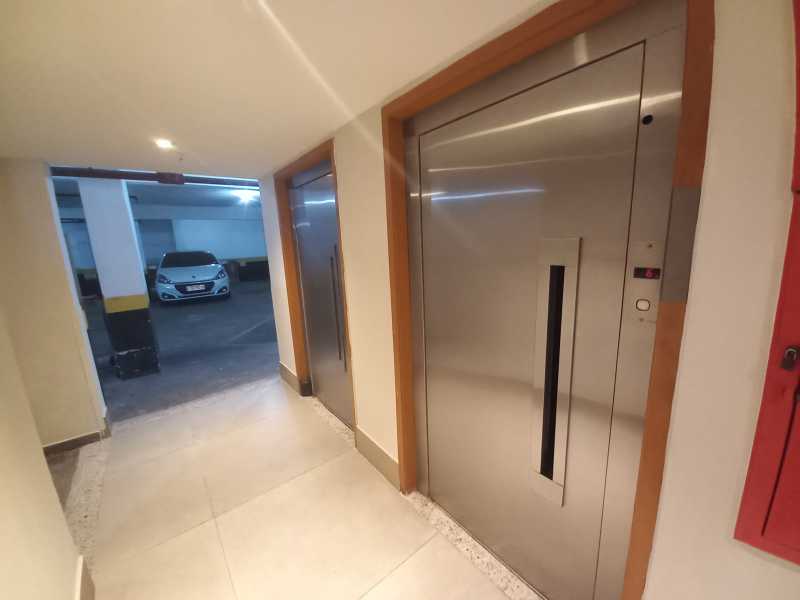 Apartamento à venda com 2 quartos, 75m² - Foto 28