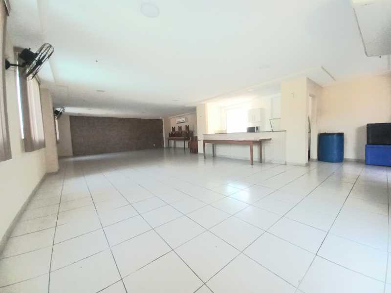 Apartamento à venda com 2 quartos, 68m² - Foto 25