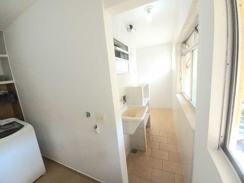 Apartamento à venda com 2 quartos, 61m² - Foto 24