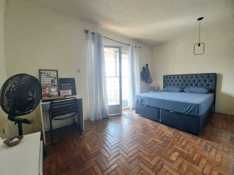 Casa à venda com 4 quartos, 250m² - Foto 15