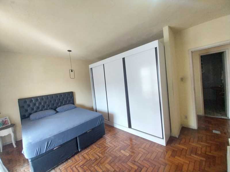 Casa à venda com 4 quartos, 250m² - Foto 16