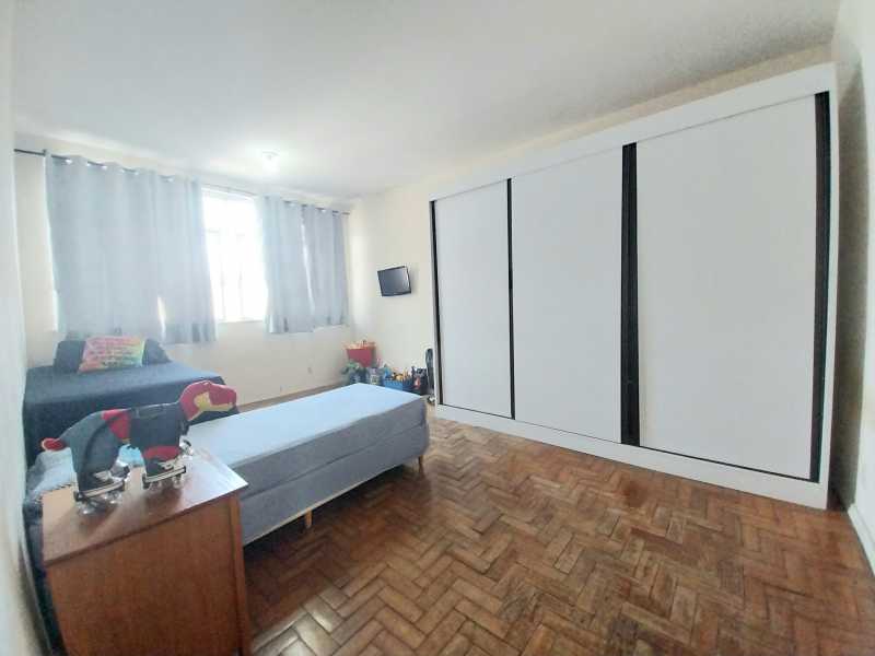 Casa à venda com 4 quartos, 250m² - Foto 18