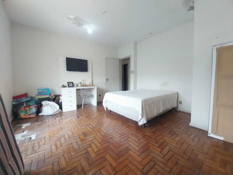 Casa à venda com 4 quartos, 250m² - Foto 22