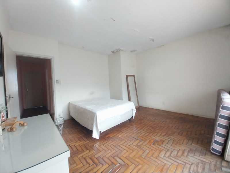 Casa à venda com 4 quartos, 250m² - Foto 23