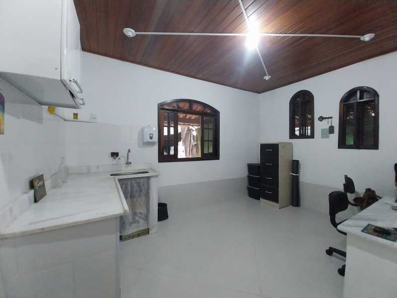 Casa de Condomínio à venda com 3 quartos, 233m² - Foto 14