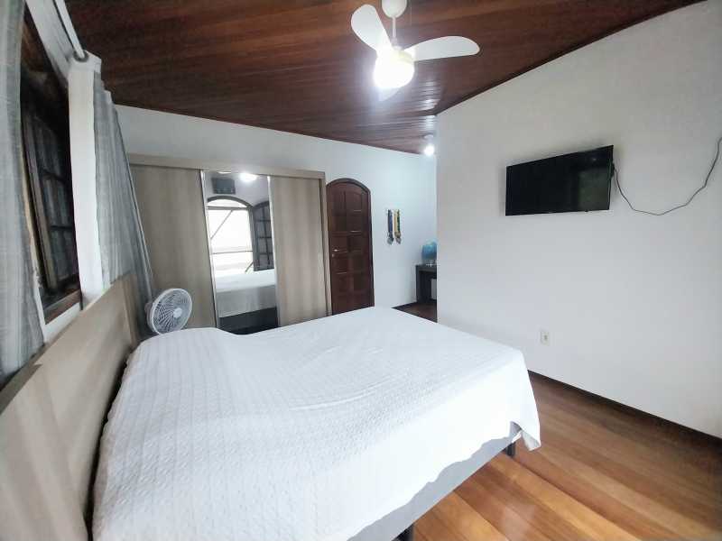 Casa de Condomínio à venda com 3 quartos, 233m² - Foto 17