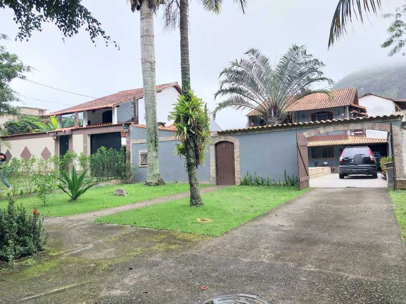Casa de Condomínio à venda com 3 quartos, 233m² - Foto 23