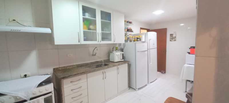 Apartamento à venda com 3 quartos, 128m² - Foto 7