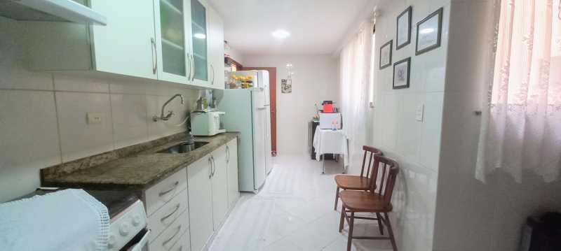 Apartamento à venda com 3 quartos, 128m² - Foto 10