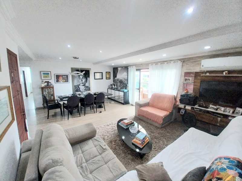 Cobertura, 3 quartos, 257 m² - Foto 1