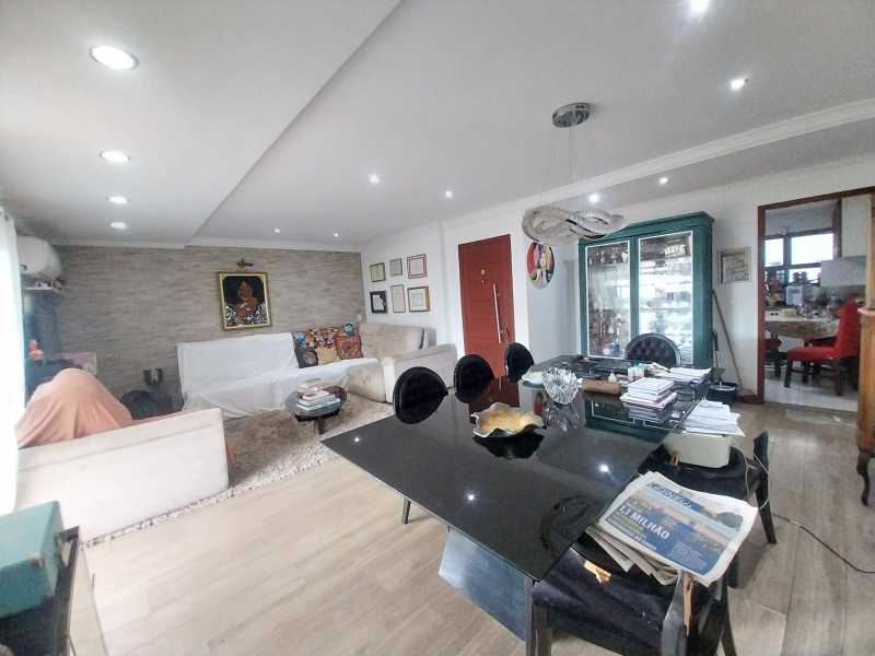 Cobertura, 3 quartos, 257 m² - Foto 3