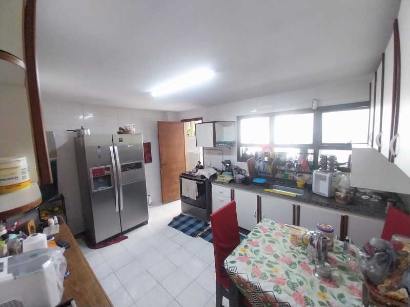 Cobertura, 3 quartos, 257 m² - Foto 7