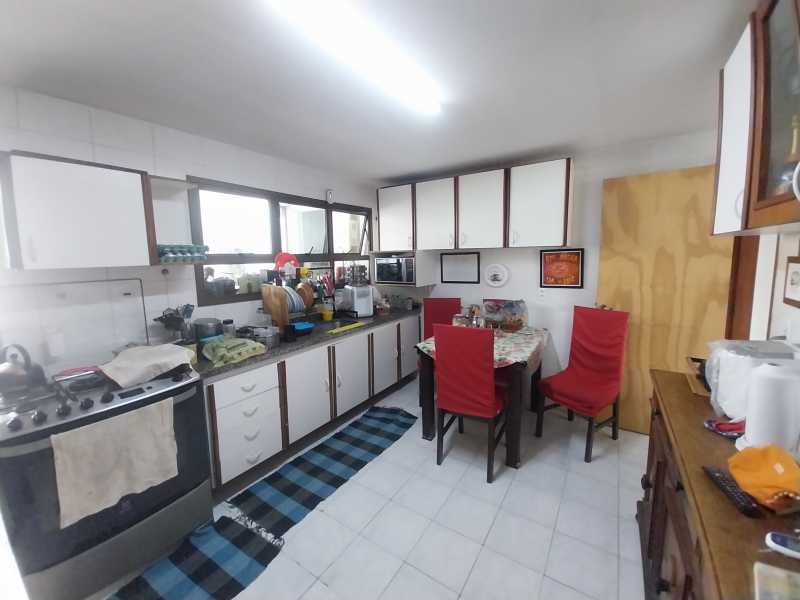 Cobertura, 3 quartos, 257 m² - Foto 8