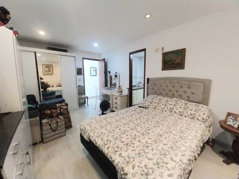 Cobertura, 3 quartos, 257 m² - Foto 17