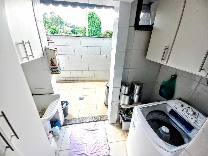 Casa de Condomínio à venda com 4 quartos, 169m² - Foto 4