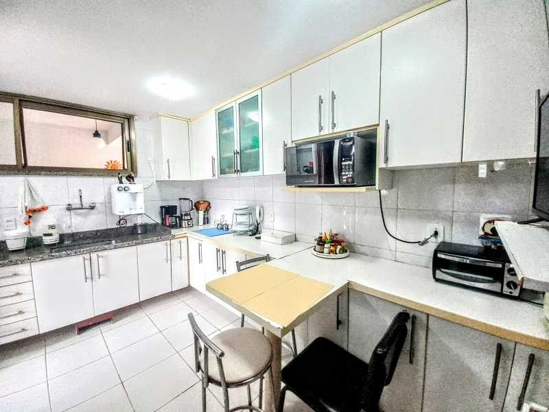 Casa de Condomínio à venda com 4 quartos, 169m² - Foto 10