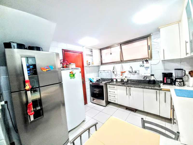 Casa de Condomínio à venda com 4 quartos, 169m² - Foto 12