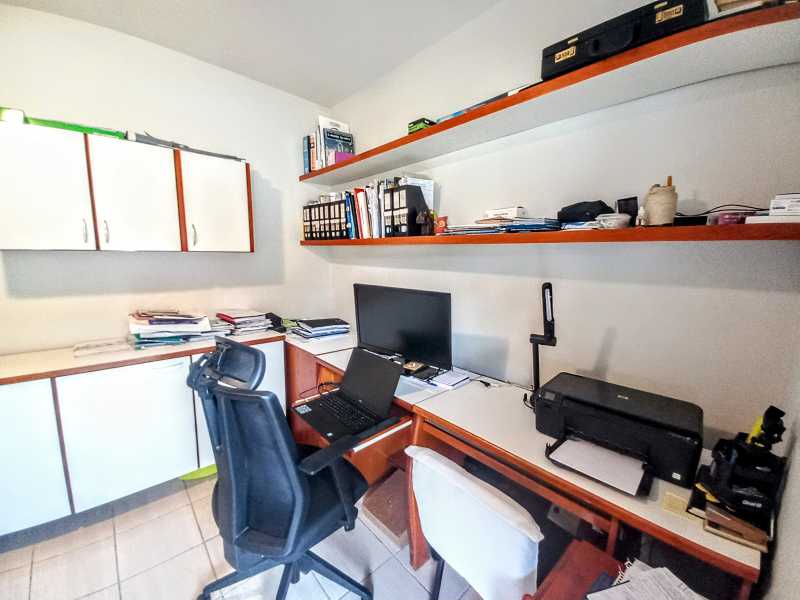 Casa de Condomínio à venda com 4 quartos, 169m² - Foto 27