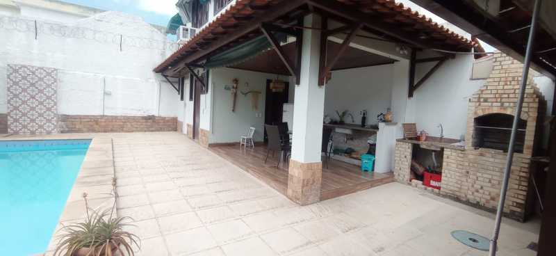 Casa de Condomínio à venda com 4 quartos, 214m² - Foto 12