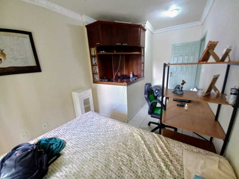 Casa de Condomínio à venda com 4 quartos, 227m² - Foto 24