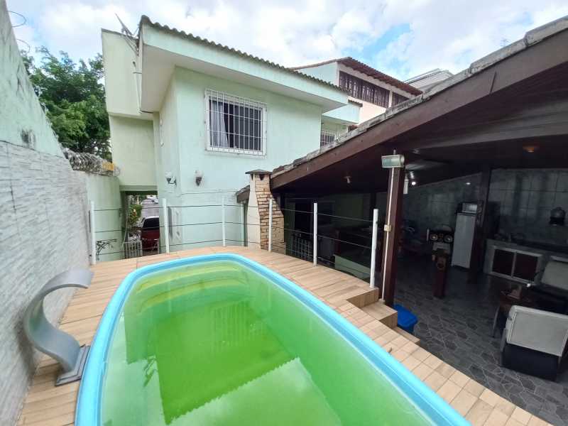 Casa de Condomínio à venda com 4 quartos, 227m² - Foto 25