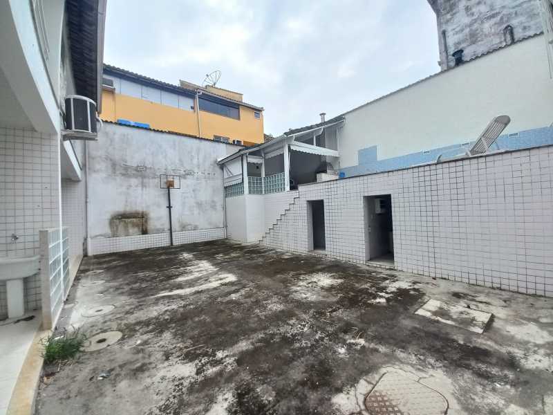 Casa de Condomínio à venda com 5 quartos, 300m² - Foto 27