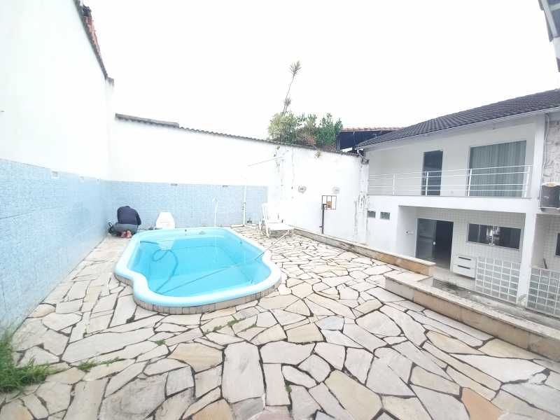 Casa de Condomínio à venda com 5 quartos, 300m² - Foto 29