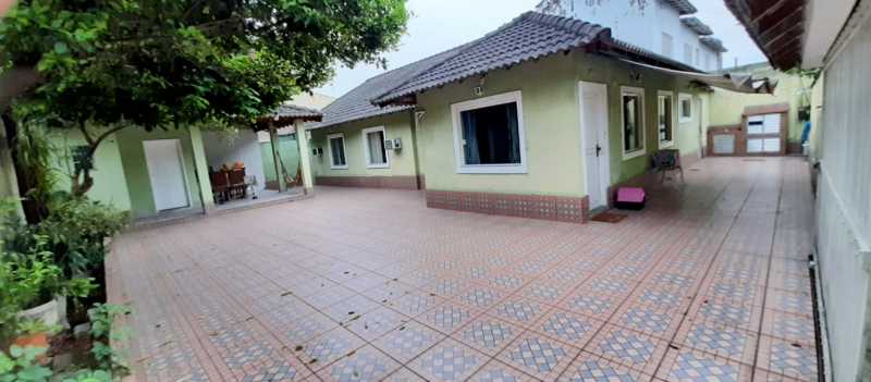 Casa de Condomínio à venda com 3 quartos, 150m² - Foto 1