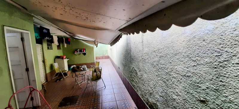 Casa de Condomínio à venda com 3 quartos, 150m² - Foto 3