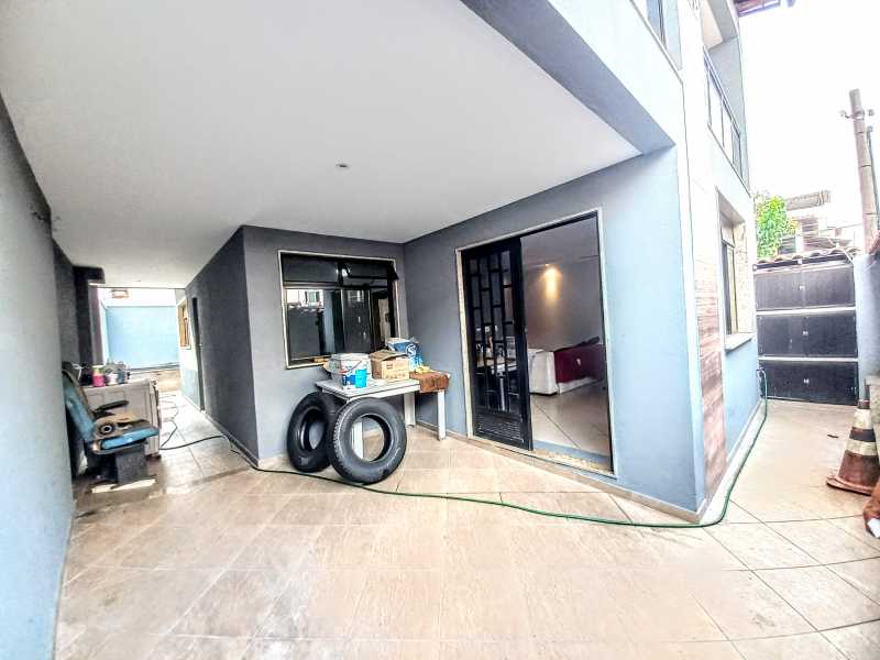 Casa de Condomínio à venda com 4 quartos, 160m² - Foto 2