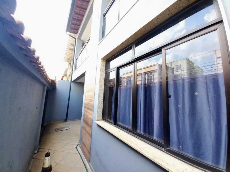 Casa de Condomínio à venda com 4 quartos, 160m² - Foto 3