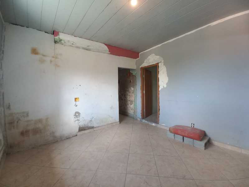 Casa à venda com 3 quartos, 60m² - Foto 17