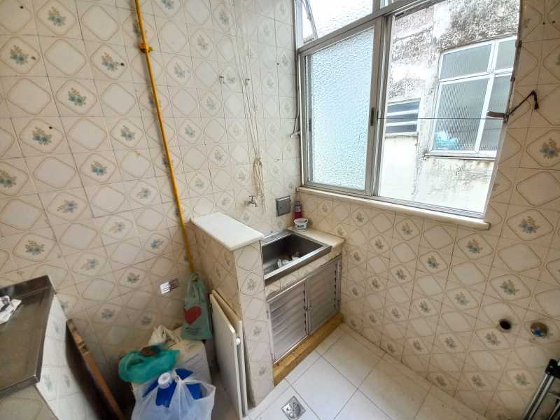 Apartamento à venda com 2 quartos, 45m² - Foto 27