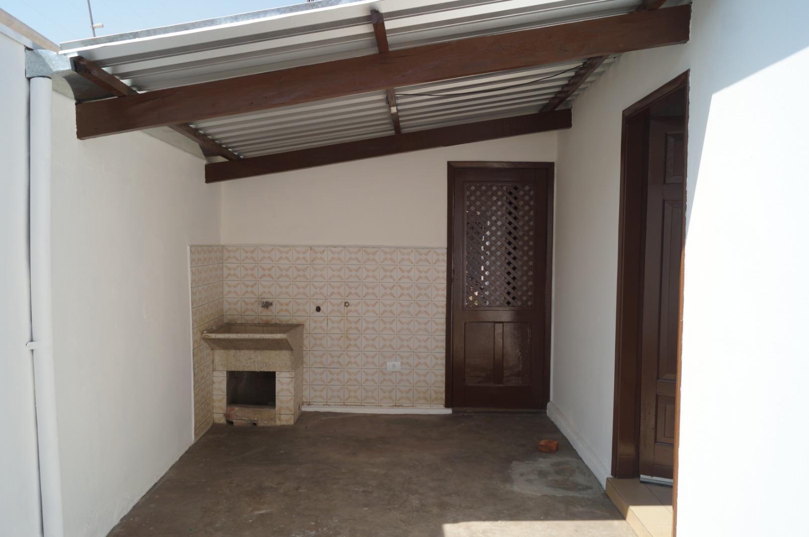 Casa para alugar com 2 quartos, 120m² - Foto 14