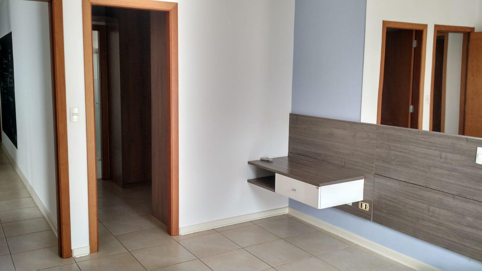 Casa de Condomínio à venda com 4 quartos, 229m² - Foto 11