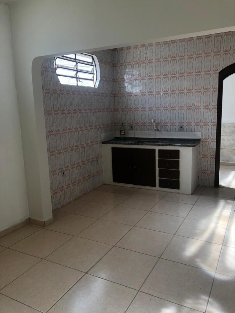 Casa para alugar com 2 quartos, 122m² - Foto 12